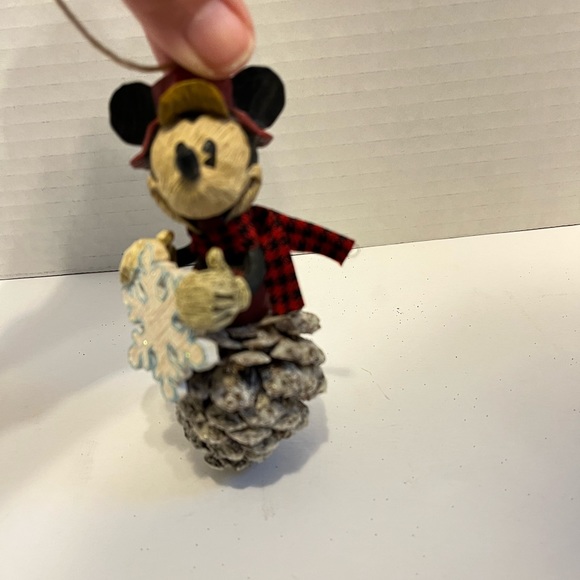 Mickey Mouse Super Rare Handmade Pinecone and Snowflake Ornament Disney - Picture 11 of 11
